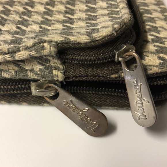 Thirty-one Wallet - FREE W/PURCHASE - Picture 5 of 8